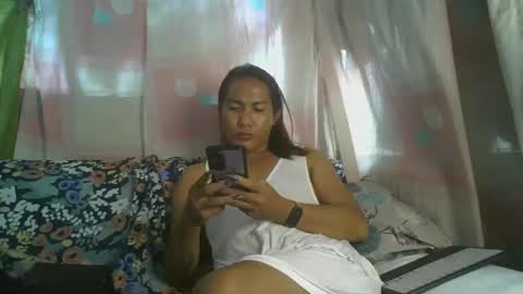Snapshot of transhottie28 chatting on February 17, 7:15 am transhottie28 online show from February 17, 7:15 am