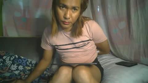 Snapshot of transhottie28 chatting on February 17, 10:14 pm transhottie28 online show from February 17, 10:14 pm