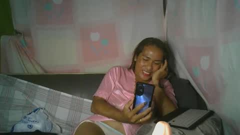 Snapshot of transhottie28 chatting on March 11, 2:51 pm transhottie28 online show from March 11, 2:51 pm