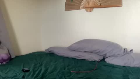 DD online show from April 14, 1:00 am