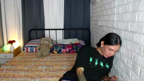 Chloe online show from June 22, 3:25 am