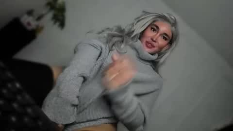 ALMIGHTY GODDESS VALENTINA online show from March 6, 6:15 pm