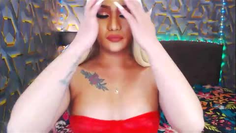 KYLIE BELLA  TS online show from January 9, 12:35 am