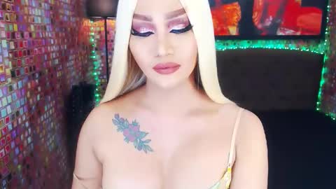 KYLIE BELLA  TS online show from February 10, 5:58 am