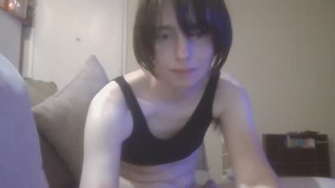 Snapshot of transqueen223007 chatting on October 3, 6:32 am transqueen223007 online show from October 3, 6:32 am