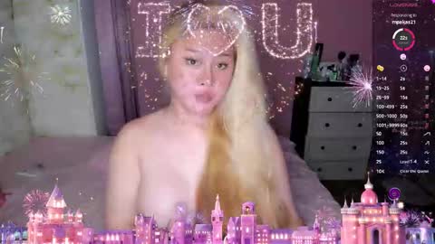 Snapshot of transsalawahan chatting on November 3, 8:59 am BELLA online show from November 3, 8:59 am