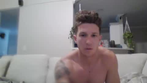 Snapshot of trash_man1989 chatting on January 2, 12:02 am trash_man1989 online show from January 2, 12:02 am