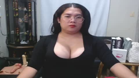 Snapshot of travelergirl chatting on July 4, 9:10 pm travelergirl online show from July 4, 9:10 pm