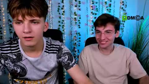 Snapshot of travis_wolf_ chatting on October 12, 7:24 pm Travis online show from October 12, 7:24 pm