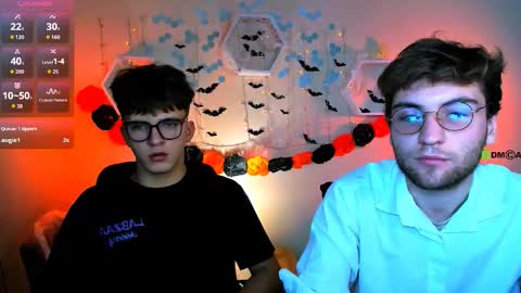 Snapshot of travis_wolf_ chatting on October 25, 7:19 pm Travis online show from October 25, 7:19 pm