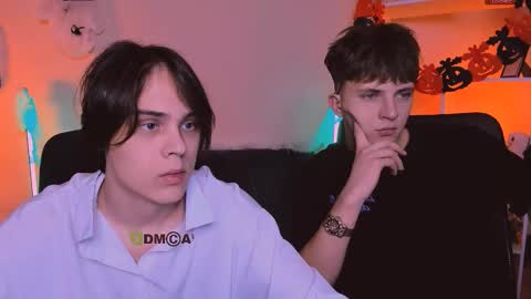 Snapshot of travis_wolf_ chatting on October 26, 7:42 pm Travis online show from October 26, 7:42 pm