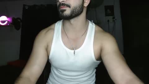 Snapshot of travisandnina chatting on February 14, 4:04 pm travisandnina online show from February 14, 4:04 pm