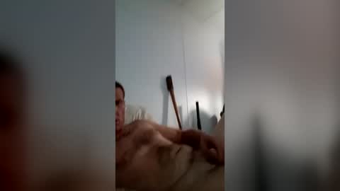 travisbroskie0519 online show from June 16, 4:59 am
