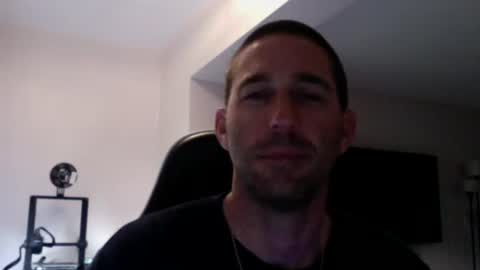 Snapshot of traviskenn chatting on March 10, 12:04 pm TravisKenn online show from March 10, 12:04 pm