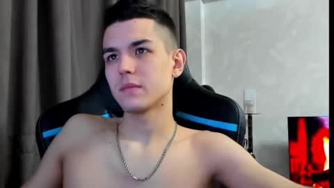 travisrivas online show from February 18, 4:05 pm