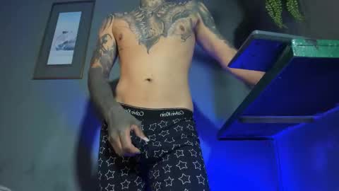 TRAV - INDEPENDENT MODEL online show from October 22, 2:45 am