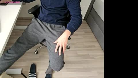 Snapshot of tree1989 chatting on September 14, 3:00 pm tree1989 online show from September 14, 3:00 pm