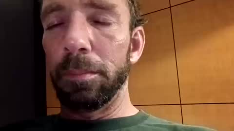 treedude303720 online show from October 12, 3:27 am