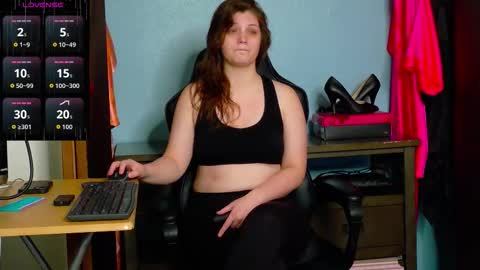 TreeJeanne online show from October 18, 11:33 am