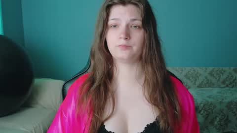 Snapshot of treejeanne chatting on June 24, 8:41 pm TreeJeanne online show from June 24, 8:41 pm