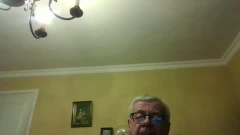 Snapshot of trekbeestje1 chatting on February 1, 5:11 pm trekbeestje online show from February 1, 5:11 pm