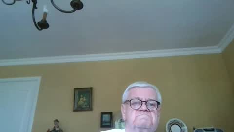 Snapshot of trekbeestje1 chatting on February 3, 12:21 pm trekbeestje online show from February 3, 12:21 pm