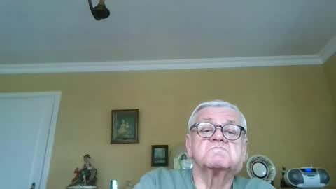 Snapshot of trekbeestje1 chatting on February 6, 10:51 am trekbeestje online show from February 6, 10:51 am