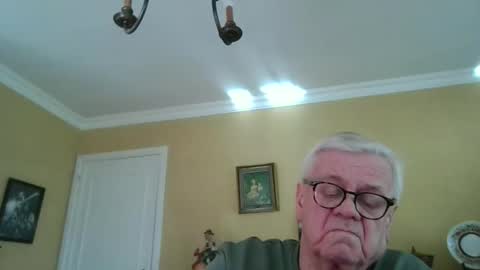 Snapshot of trekbeestje1 chatting on February 7, 12:20 pm trekbeestje online show from February 7, 12:20 pm