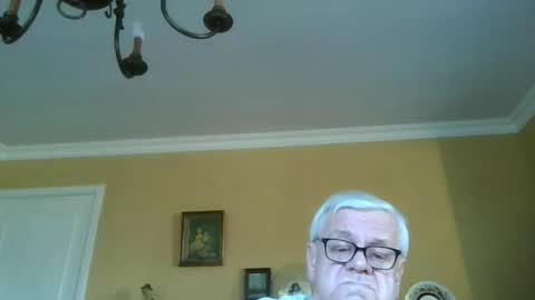 Snapshot of trekbeestje1 chatting on March 2, 4:47 pm trekbeestje online show from March 2, 4:47 pm