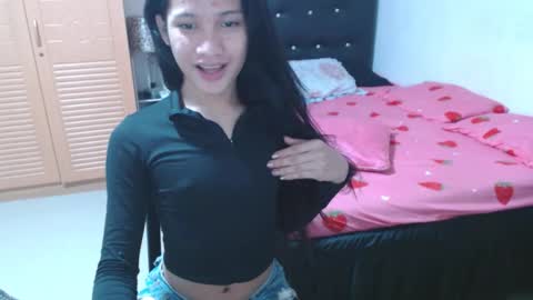 Snapshot of tremendousstephanie chatting on November 30, 3:21 am STEPHANiE online show from November 30, 3:21 am