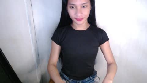 Snapshot of tremendousstephanie chatting on December 1, 12:48 am STEPHANiE online show from December 1, 12:48 am