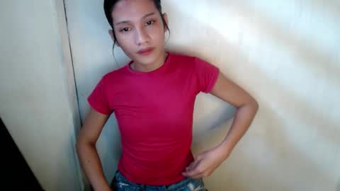 Snapshot of tremendousstephanie chatting on December 2, 4:07 am STEPHANiE online show from December 2, 4:07 am