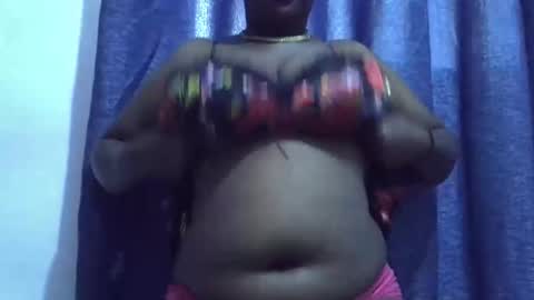 trendybootie online show from March 7, 2:25 pm