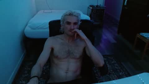 Trey online show from December 5, 8:12 am