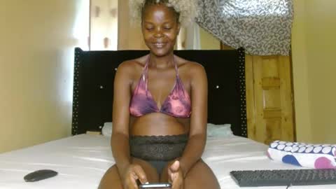 trey_queens online show from July 7, 11:47 am
