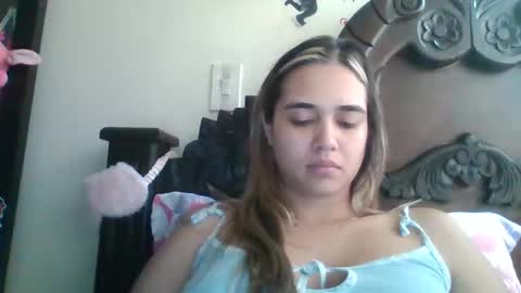 triana_bell online show from December 16, 3:00 pm