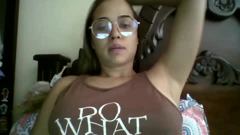 triana_bell online show from September 28, 3:50 pm