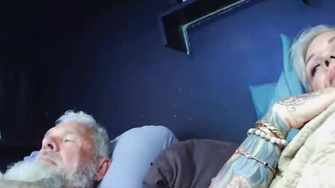 TrianglePeaches online show from July 8, 2:05 am