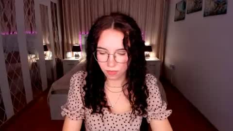 Snapshot of triciadaisy chatting on July 14, 10:32 am TriciaDaisy online show from July 14, 10:32 am