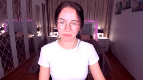 Snapshot of triciadaisy chatting on July 18, 3:22 am TriciaDaisy online show from July 18, 3:22 am