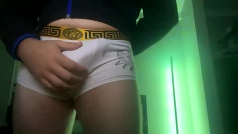 Snapshot of tricklydickly2 chatting on December 4, 5:49 am tricklydickly2 online show from December 4, 5:49 am