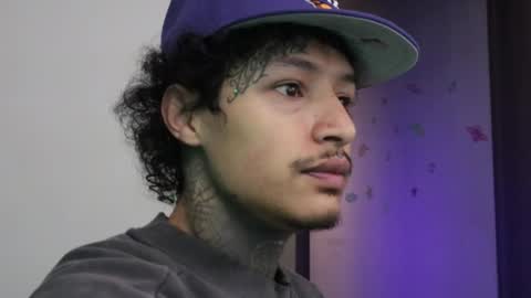 Snapshot of trieone chatting on December 20, 11:06 am - trieone online show from December 20, 11:06 am