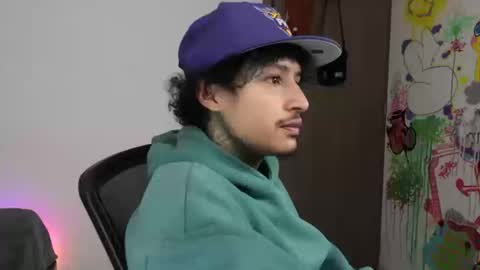 - trieone online show from March 18, 3:48 pm