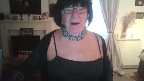 trinity1011 online show from December 7, 8:44 am