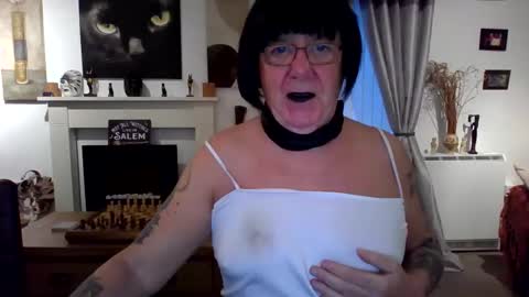 trinity1011 online show from November 6, 6:58 am