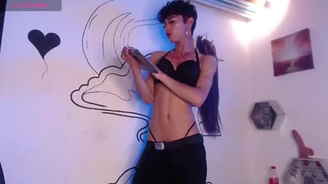 trinity_knox online show from November 7, 4:29 pm