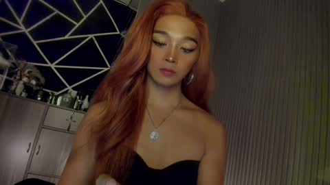 Snapshot of trinityfucksyou chatting on December 6, 5:00 pm Ms Ella online show from December 6, 5:00 pm