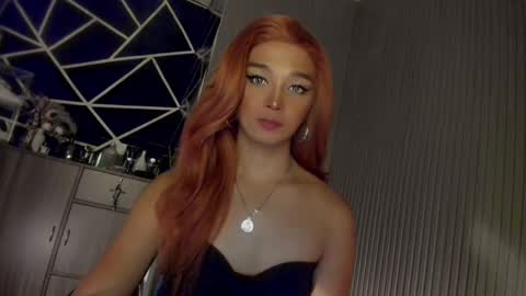 Snapshot of trinityfucksyou chatting on December 10, 1:22 pm Ms Ella online show from December 10, 1:22 pm