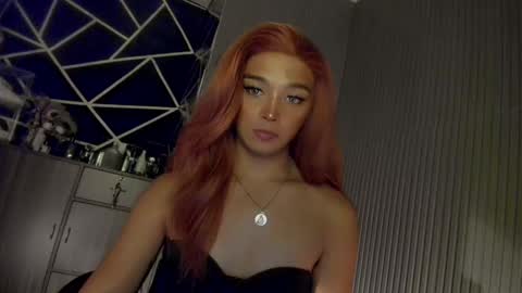 Snapshot of trinityfucksyou chatting on December 13, 5:43 pm Ms Ella online show from December 13, 5:43 pm