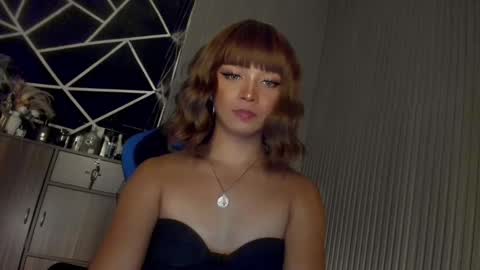 Snapshot of trinityfucksyou chatting on December 21, 4:46 pm Ms Ella online show from December 21, 4:46 pm